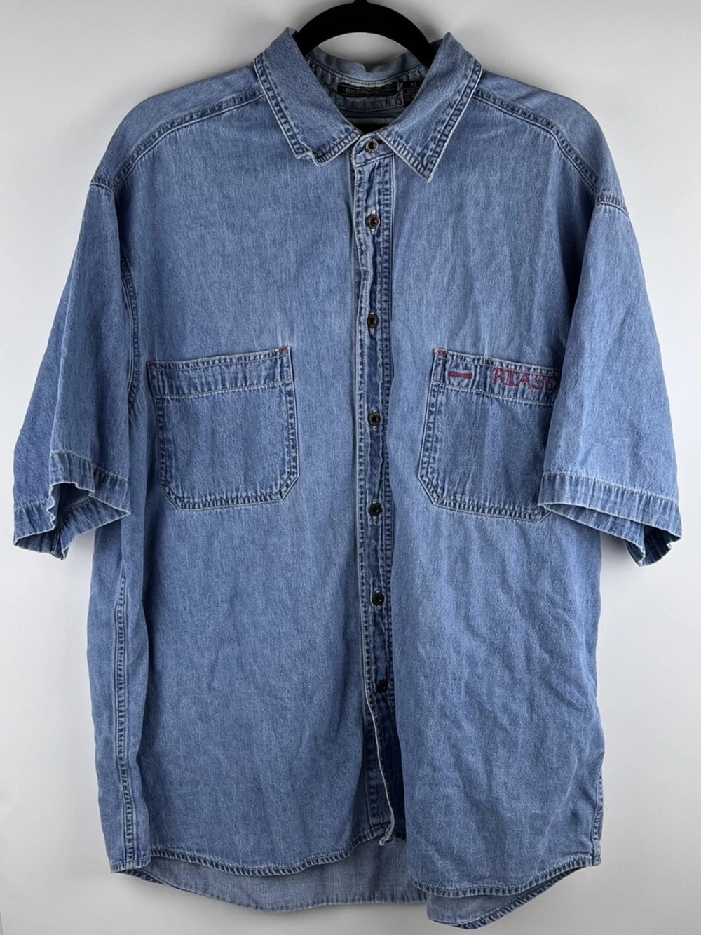 Vintage Wrangler Hero Mens XL Blue Denim Chambray Button Up Shirt Casual USA